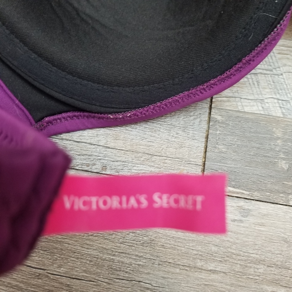 Victoria's Secret Purple Bandeau Bikini top Sz 36C - Picture 6 of 7